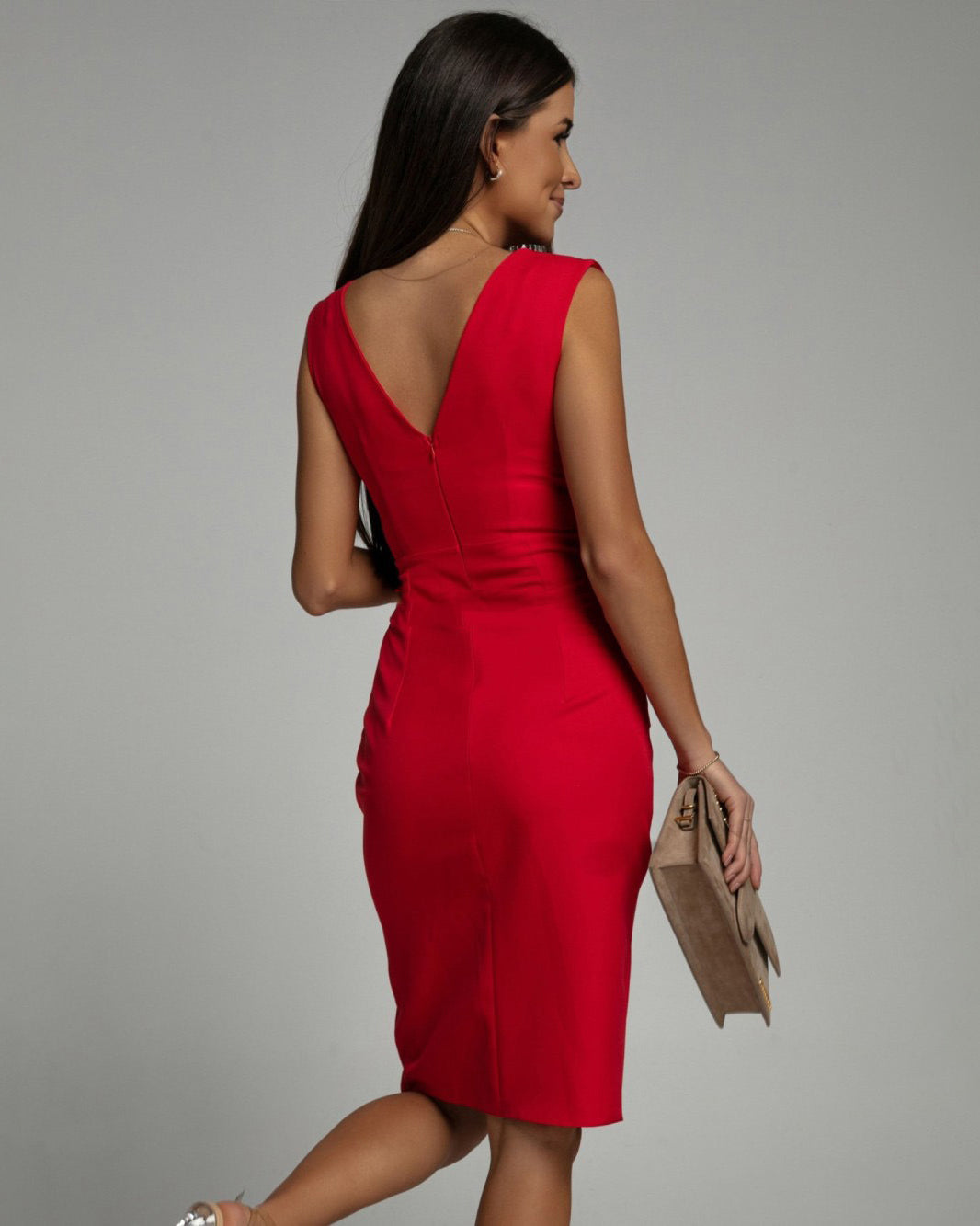 Isa | Robe Midi Ajustée avec Décolleté en V et Fente Frontale