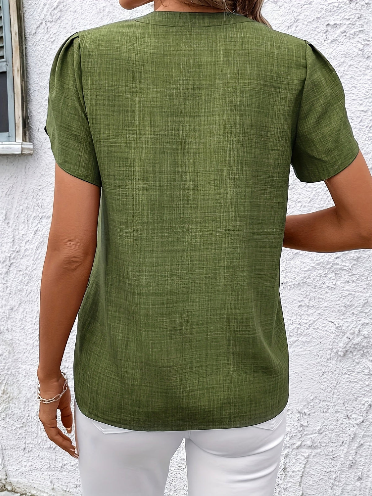 Delilah | Blouse à manches en pétales et encolure en V