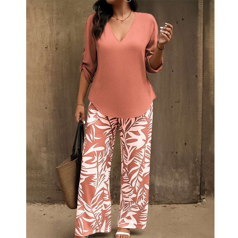 Leire | Ensemble femme avec chemisier à col en V et pantalon ample imprimé