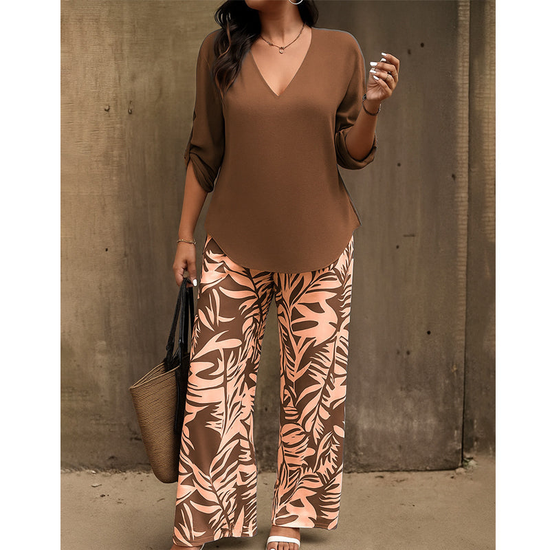 Leire | Ensemble femme avec chemisier à col en V et pantalon ample imprimé